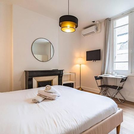 Pink, Appartement En Plein Coeur De Reims Esterno foto