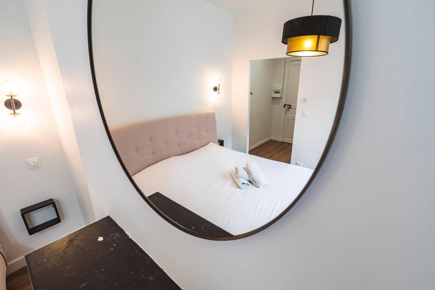 Pink, Appartement En Plein Coeur De Reims Esterno foto