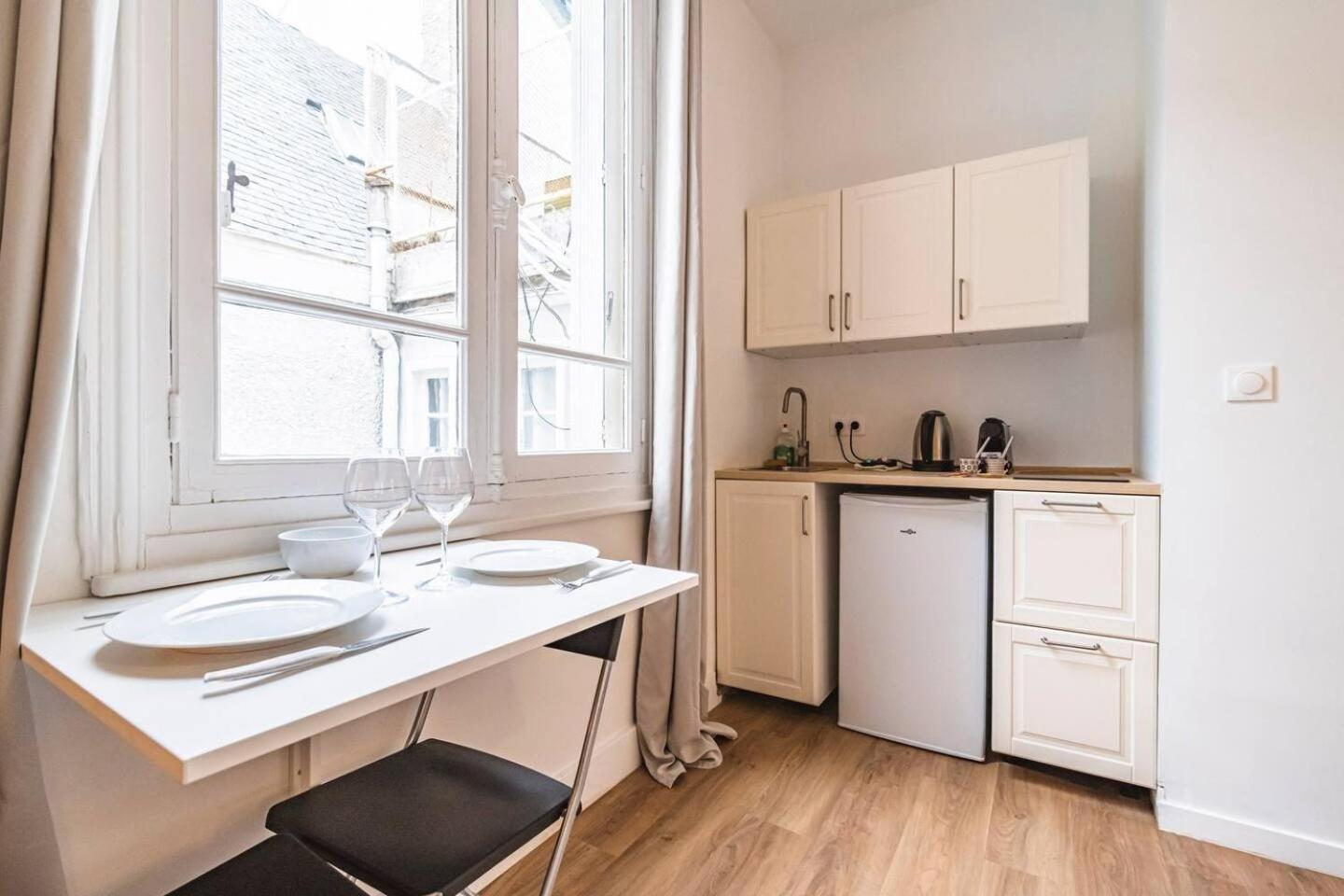 Pink, Appartement En Plein Coeur De Reims Esterno foto