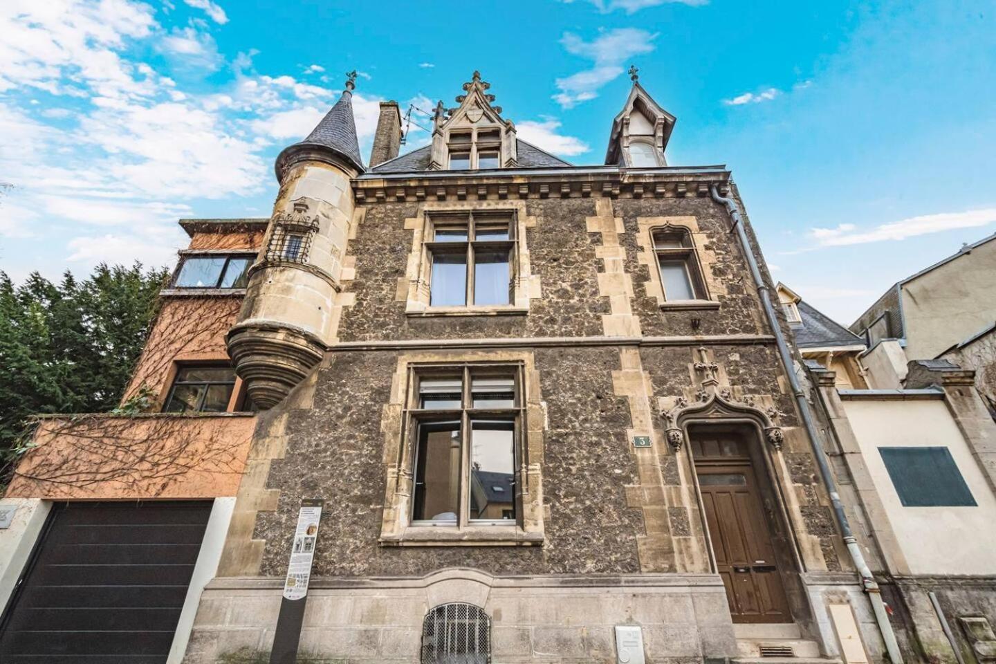 Pink, Appartement En Plein Coeur De Reims Esterno foto